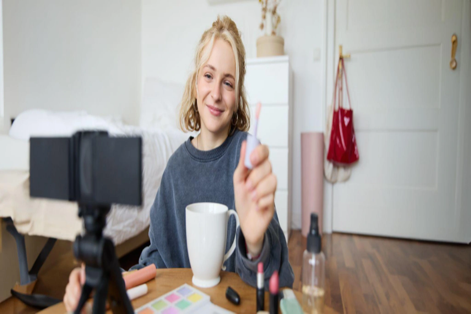 Digital Tools Boost Online Content Creation & Engagement